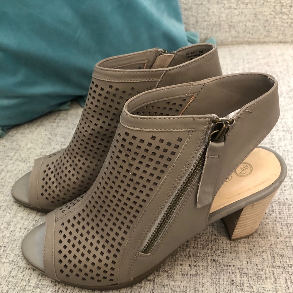 Bella Vita leather booties